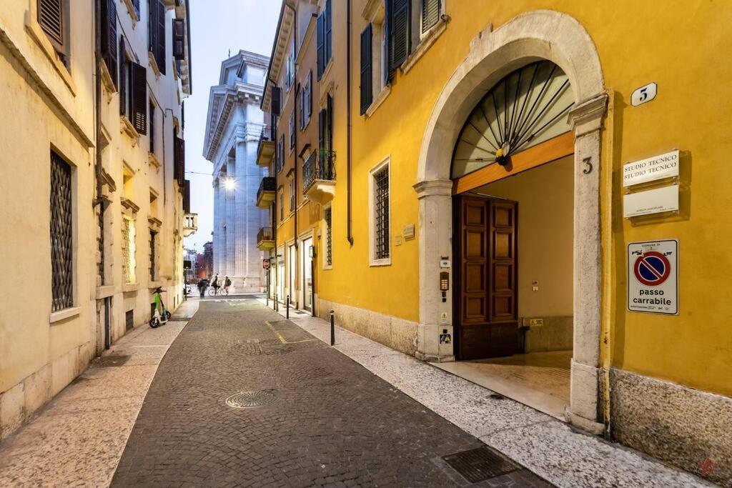 Arena-Center Luxury Apartment Verona Bagian luar foto